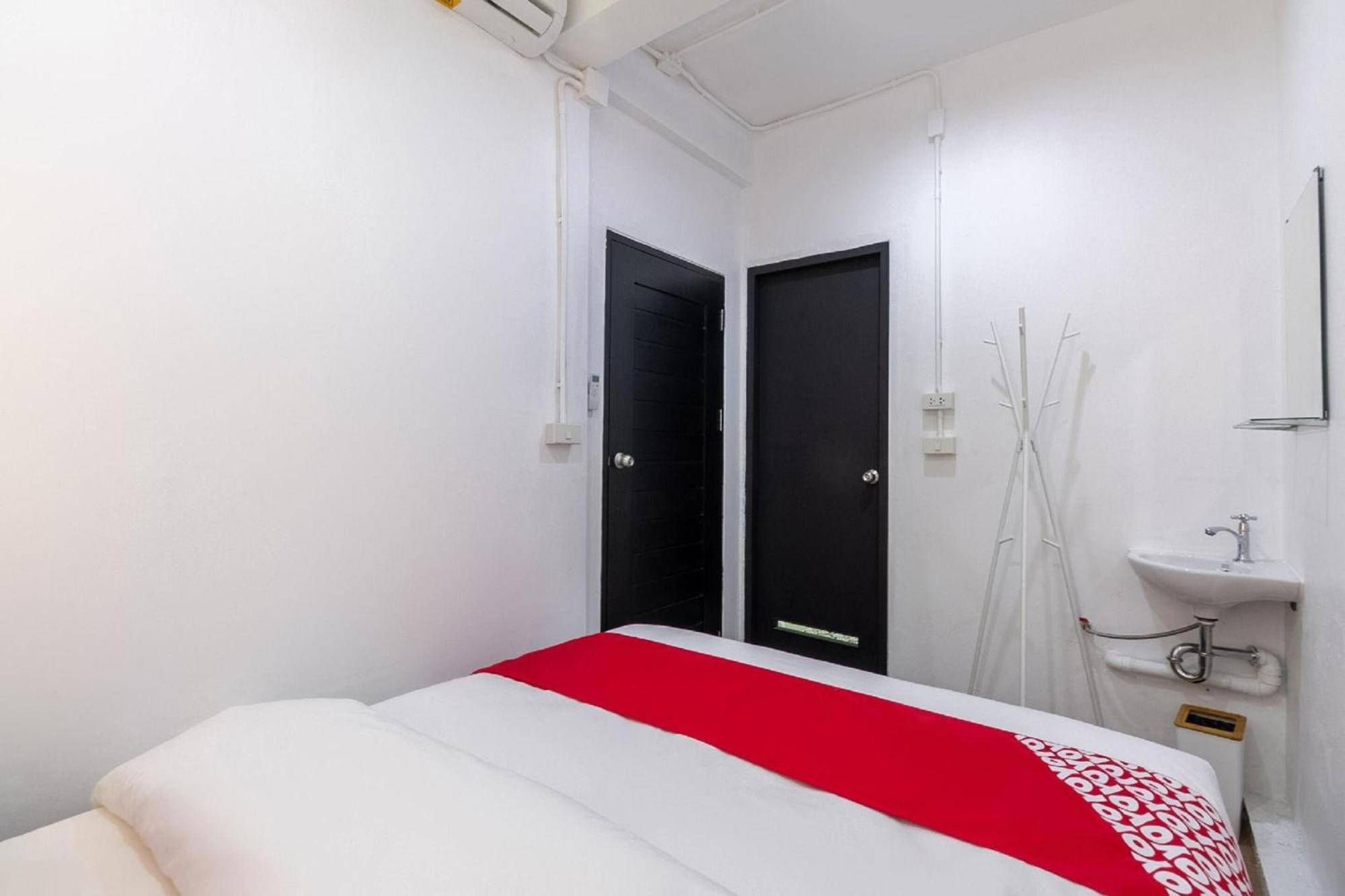 Oyo 994 クディ ホステル【スタッフワクチン接種済み】 バンコク都 エクステリア 写真